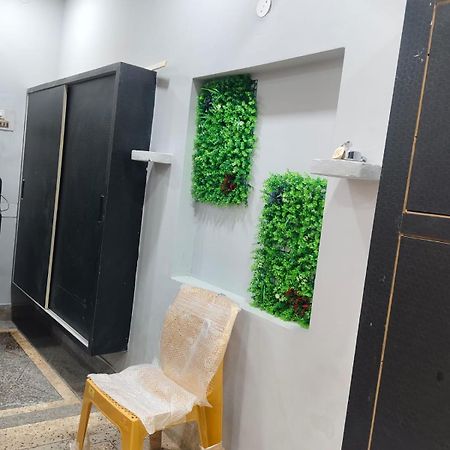 Hotel Crystal Dreams Mathura Exterior photo